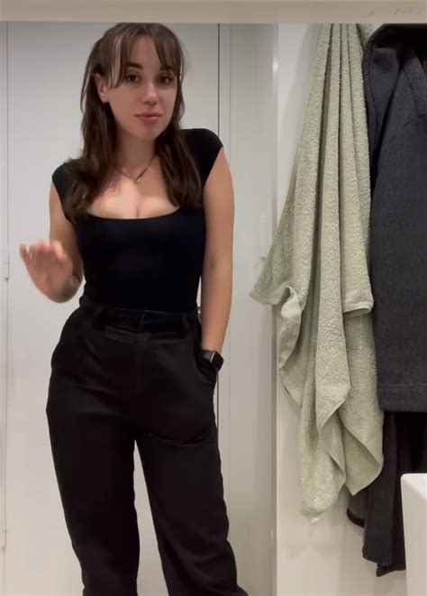 Abby boom : r/HotFemaleComedians .